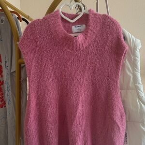 Old Navy Cozy Pink Sleeveless Sweater